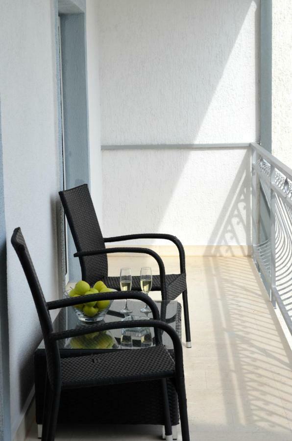 Bridge And Beach Apartments 特罗吉尔 外观 照片